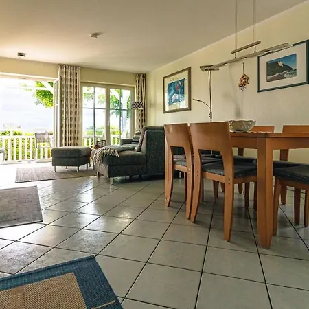 Seeschloss, App 01, Direkt An Der Strandpromenade, Toplage * Binz